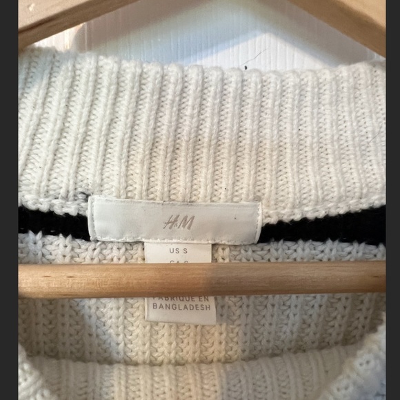 H&M Striped Sweater Size Small - Picture 3 of 4